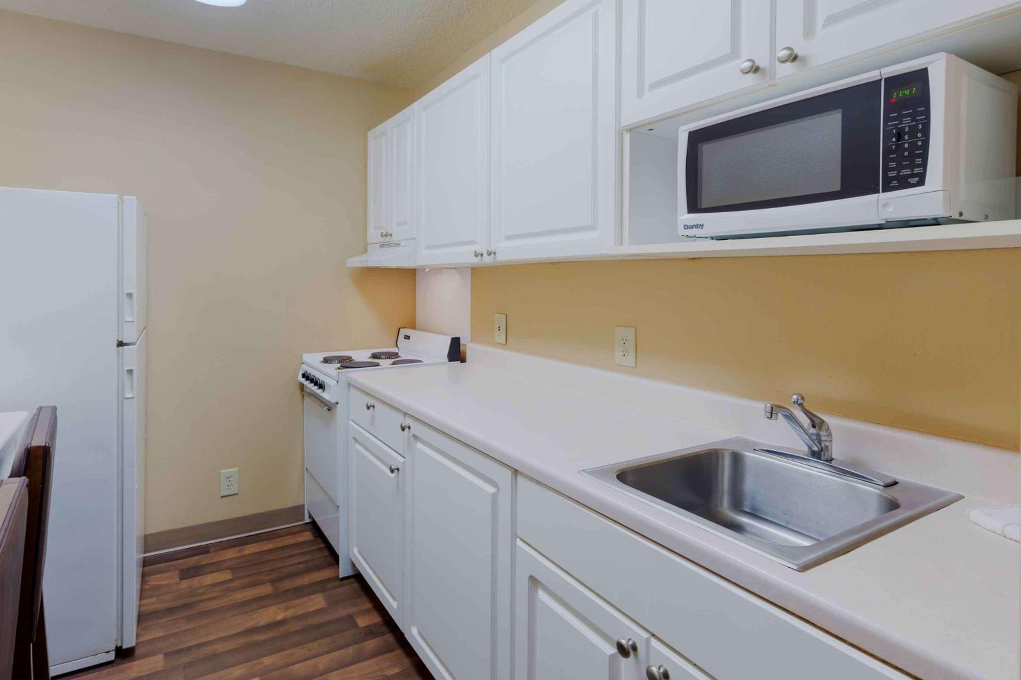 Extended Stay America Select Suites - Raleigh - Rtp - 4610 Miami Blvd Durham Eksteriør bilde
