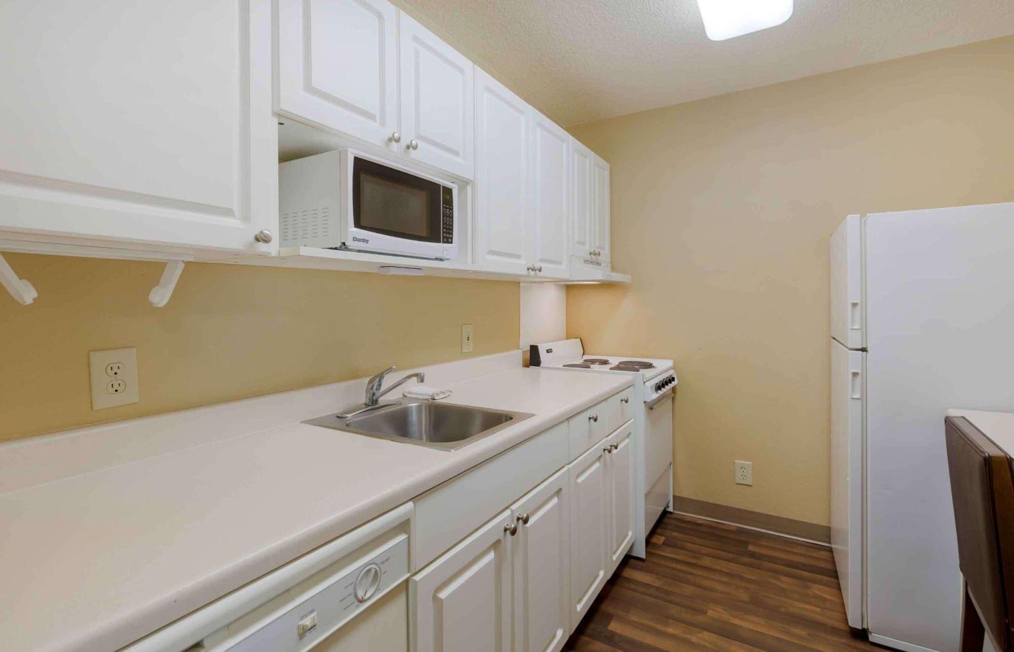 Extended Stay America Select Suites - Raleigh - Rtp - 4610 Miami Blvd Durham Eksteriør bilde