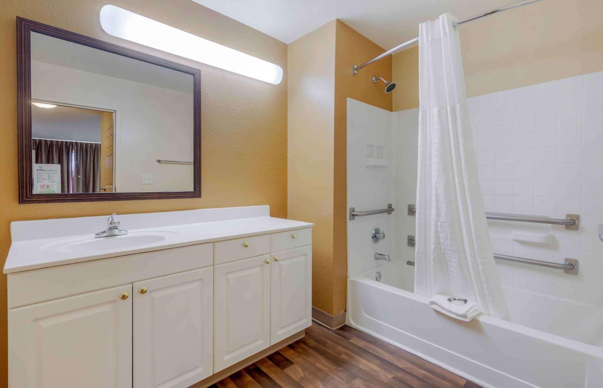 Extended Stay America Select Suites - Raleigh - Rtp - 4610 Miami Blvd Durham Eksteriør bilde
