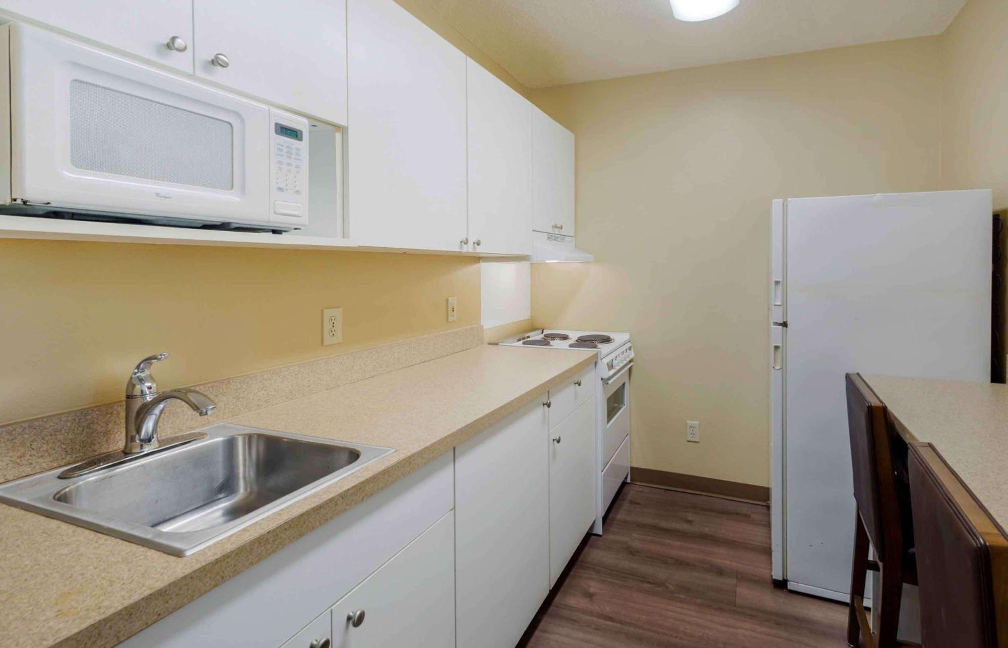 Extended Stay America Select Suites - Raleigh - Rtp - 4610 Miami Blvd Durham Eksteriør bilde