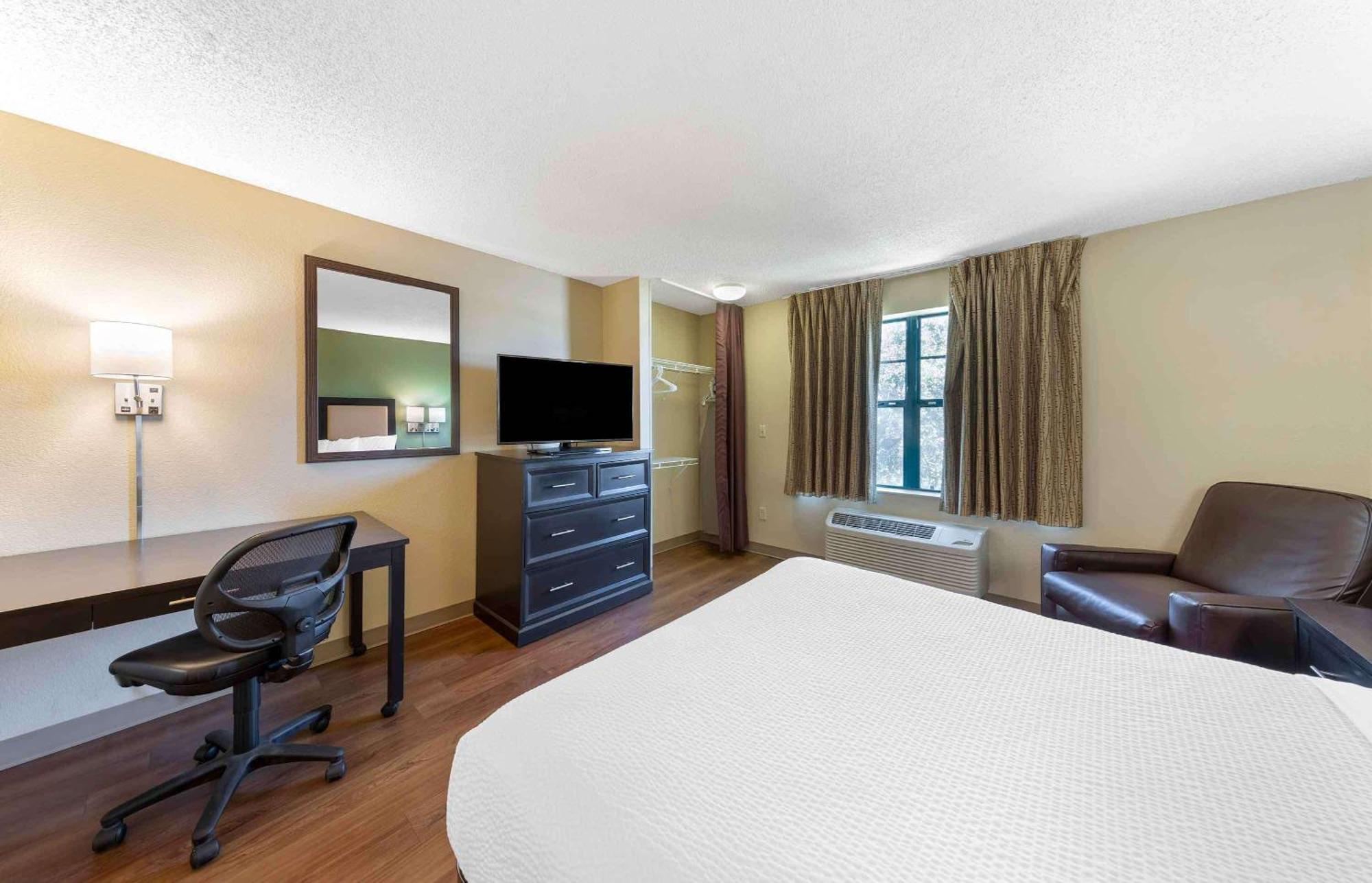 Extended Stay America Select Suites - Raleigh - Rtp - 4610 Miami Blvd Durham Eksteriør bilde