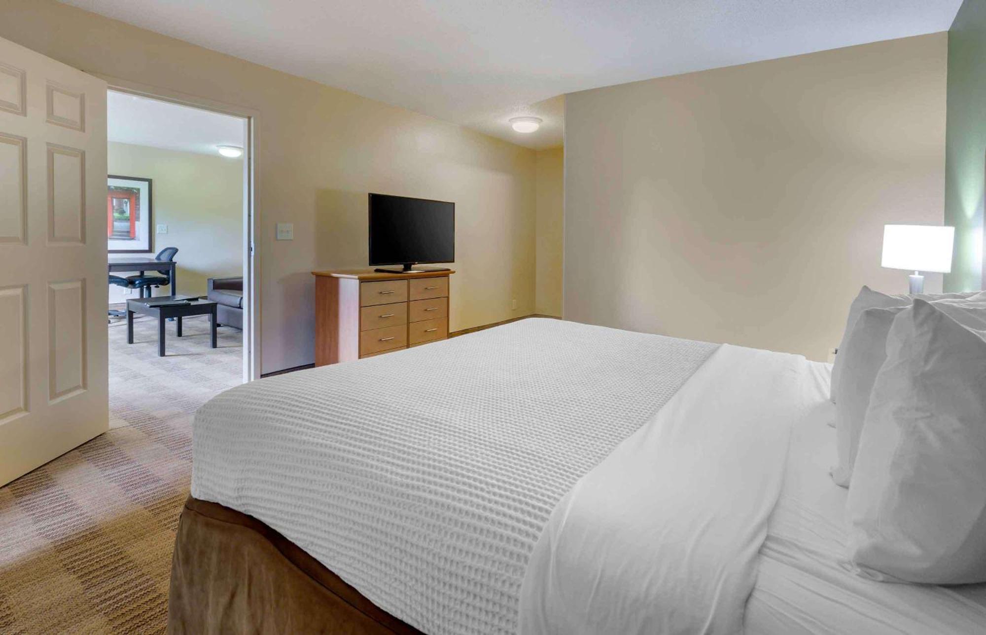 Extended Stay America Select Suites - Raleigh - Rtp - 4610 Miami Blvd Durham Eksteriør bilde