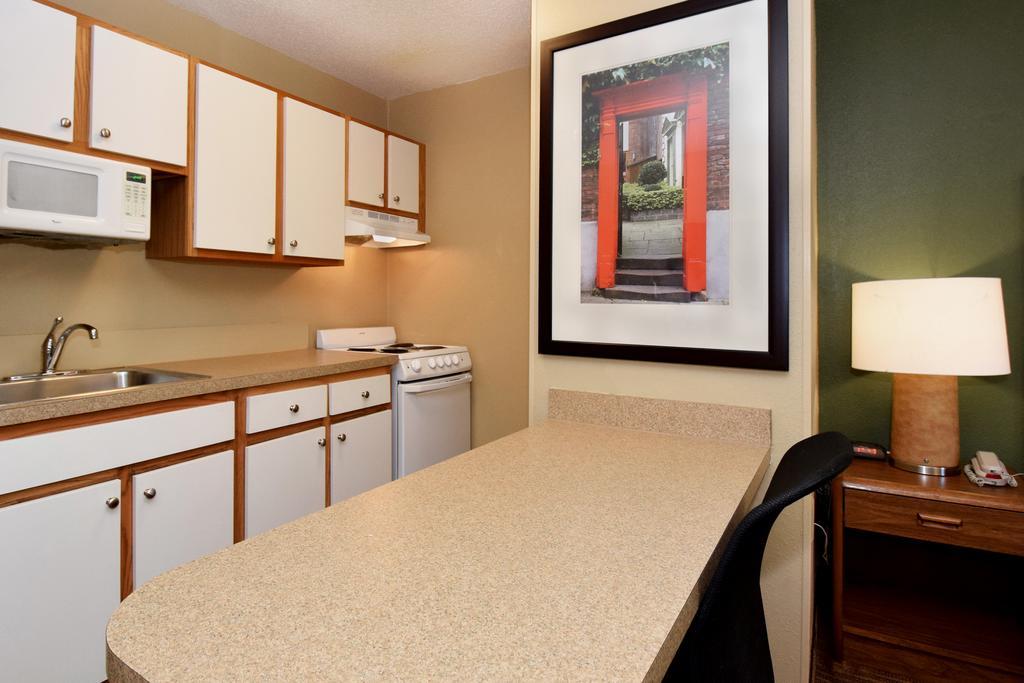 Extended Stay America Select Suites - Raleigh - Rtp - 4610 Miami Blvd Durham Eksteriør bilde